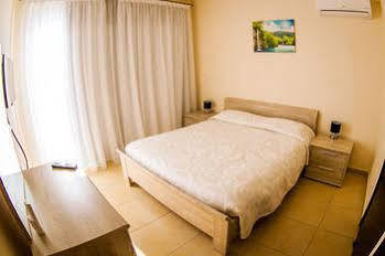 New Day Apartments Pafos Zewnętrze zdjęcie