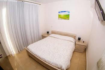 New Day Apartments Pafos Zewnętrze zdjęcie
